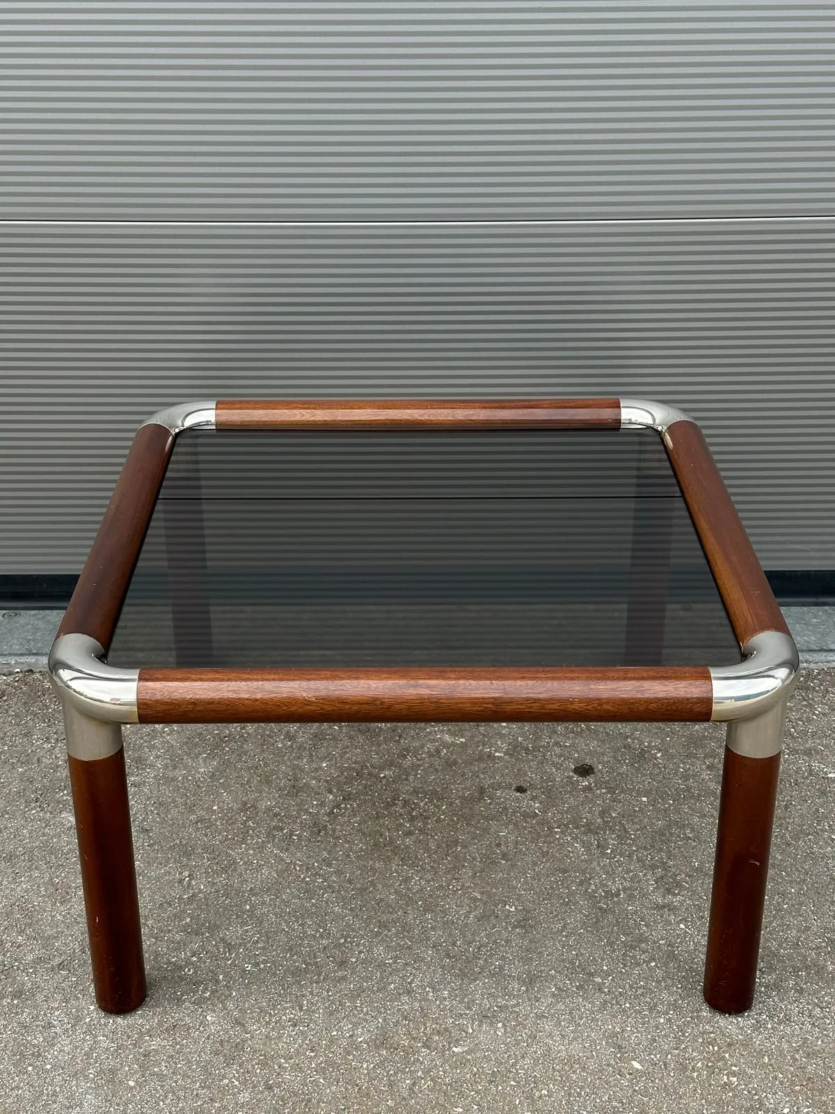 Couchtisch – Holz, Chrom & Rauchglas – Mid Century – Foto 1 von 12
