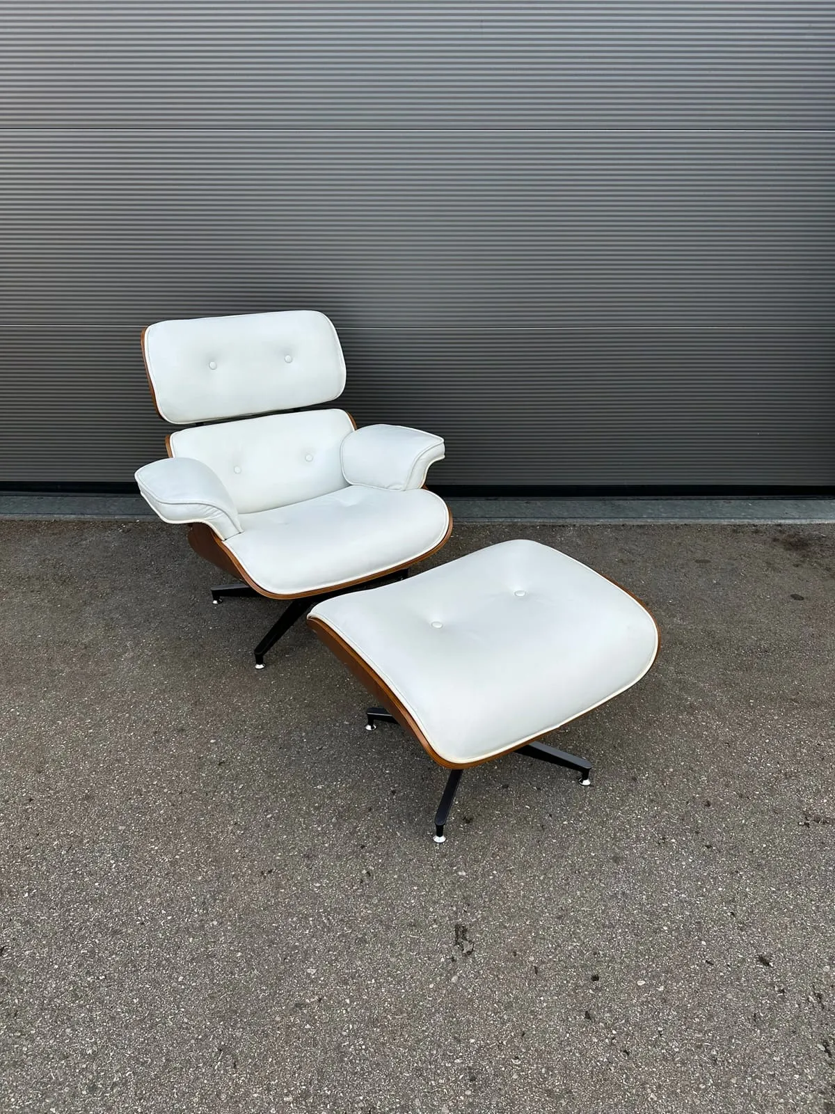 Lounge Chair + Ottomane – Weiß – Foto 1 von 15