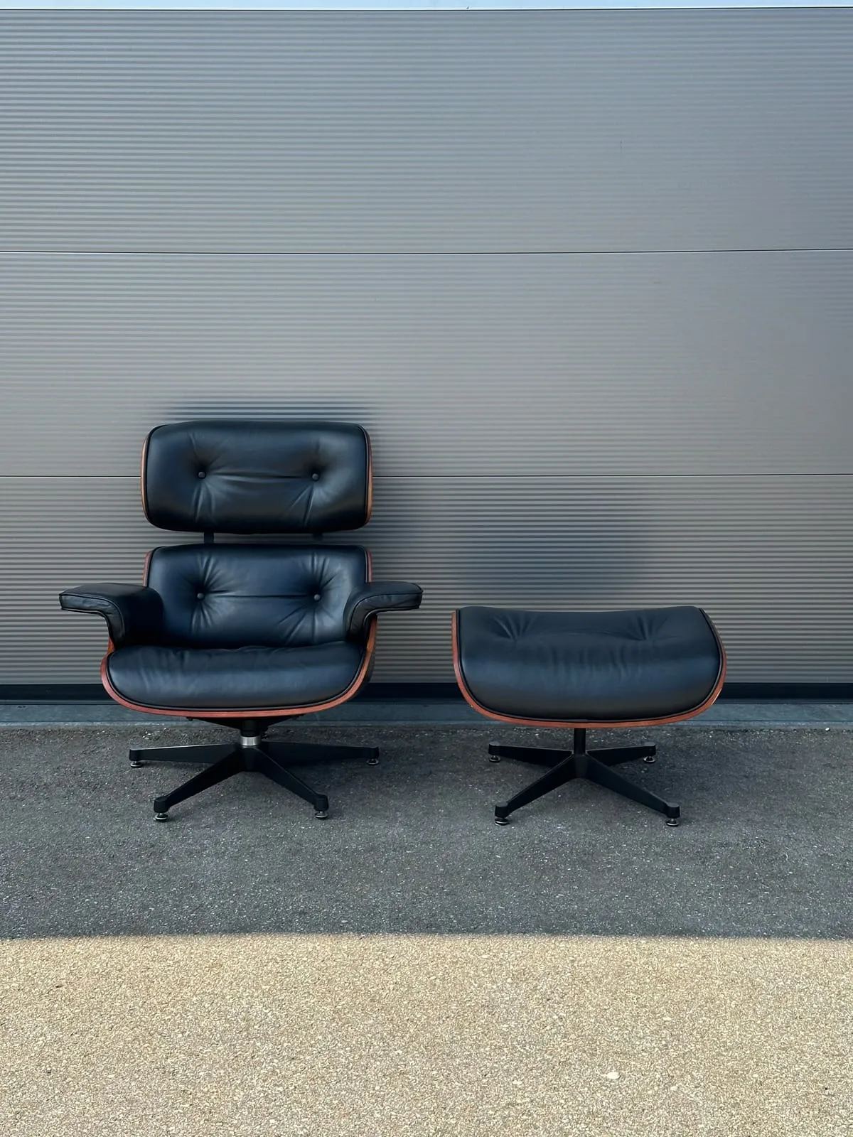 Lounge Chair + Ottomane – Schwarz – Foto 1 von 15