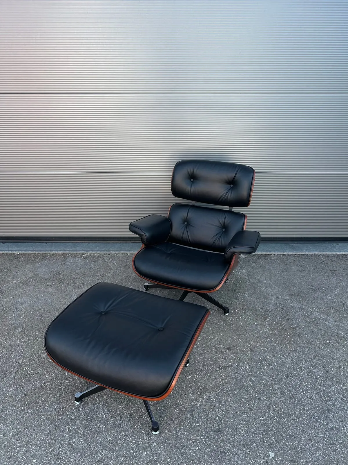 Lounge Chair + Ottomane – Schwarz – Foto 1 von 8