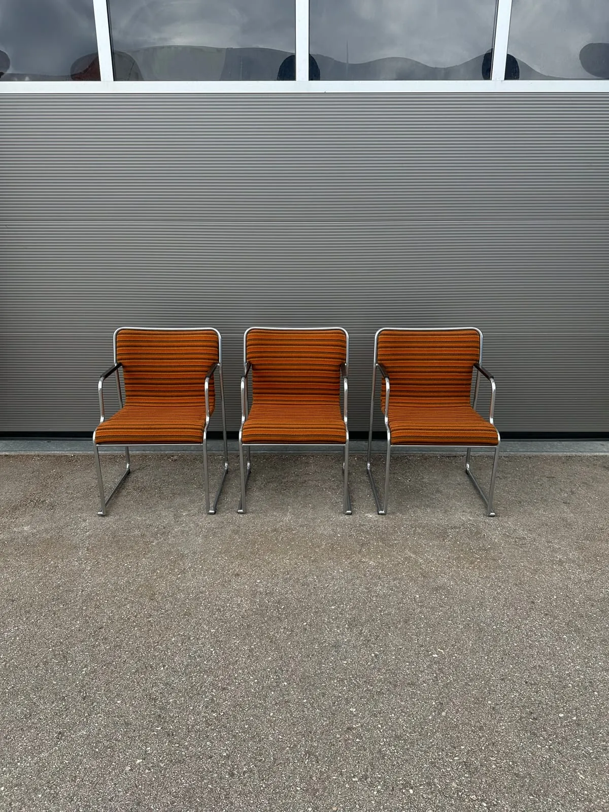 Set aus 6 Stühlen in Orange – Mid Century – Foto 1 von 14
